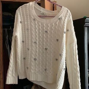 White long sleeve sweater